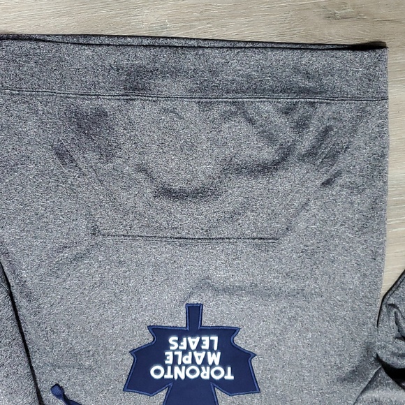 Maple Leafs Hoodie - Picture 5 of 7